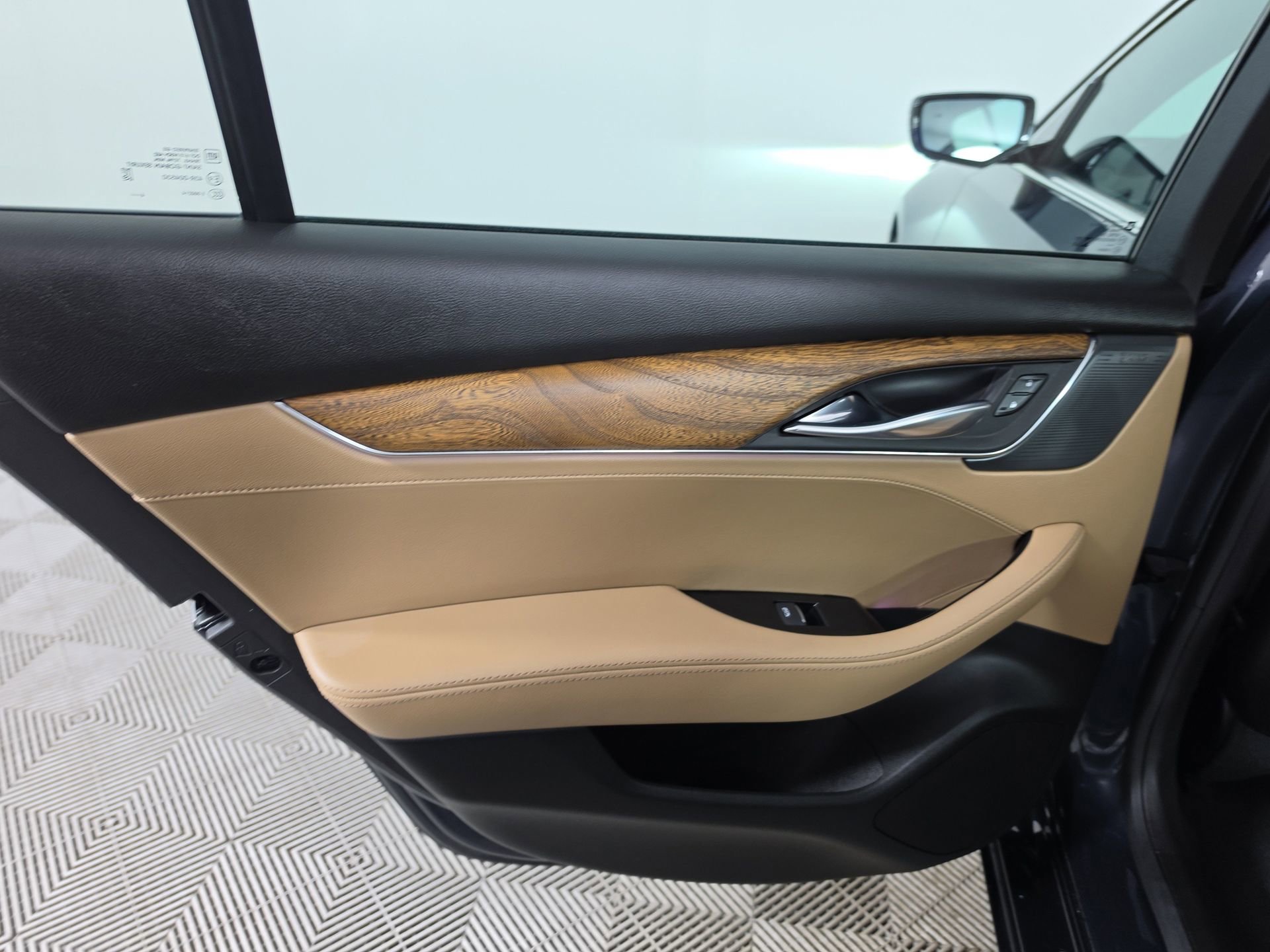 Used 2025 Cadillac CT5 Premium Luxury RWD image 40