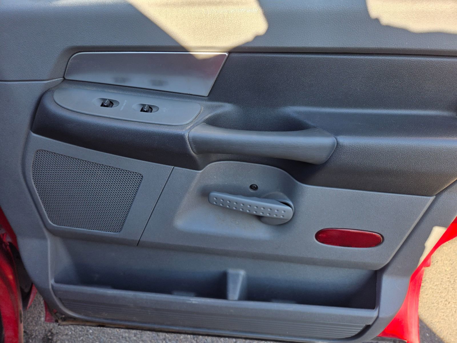 Used 2007 Dodge Ram 1500 Truck SLT image 13