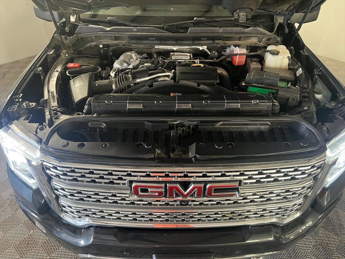 Used 2022 GMC Sierra 3500 Denali w/ Denali Ultimate Package AWD/4WD image 15