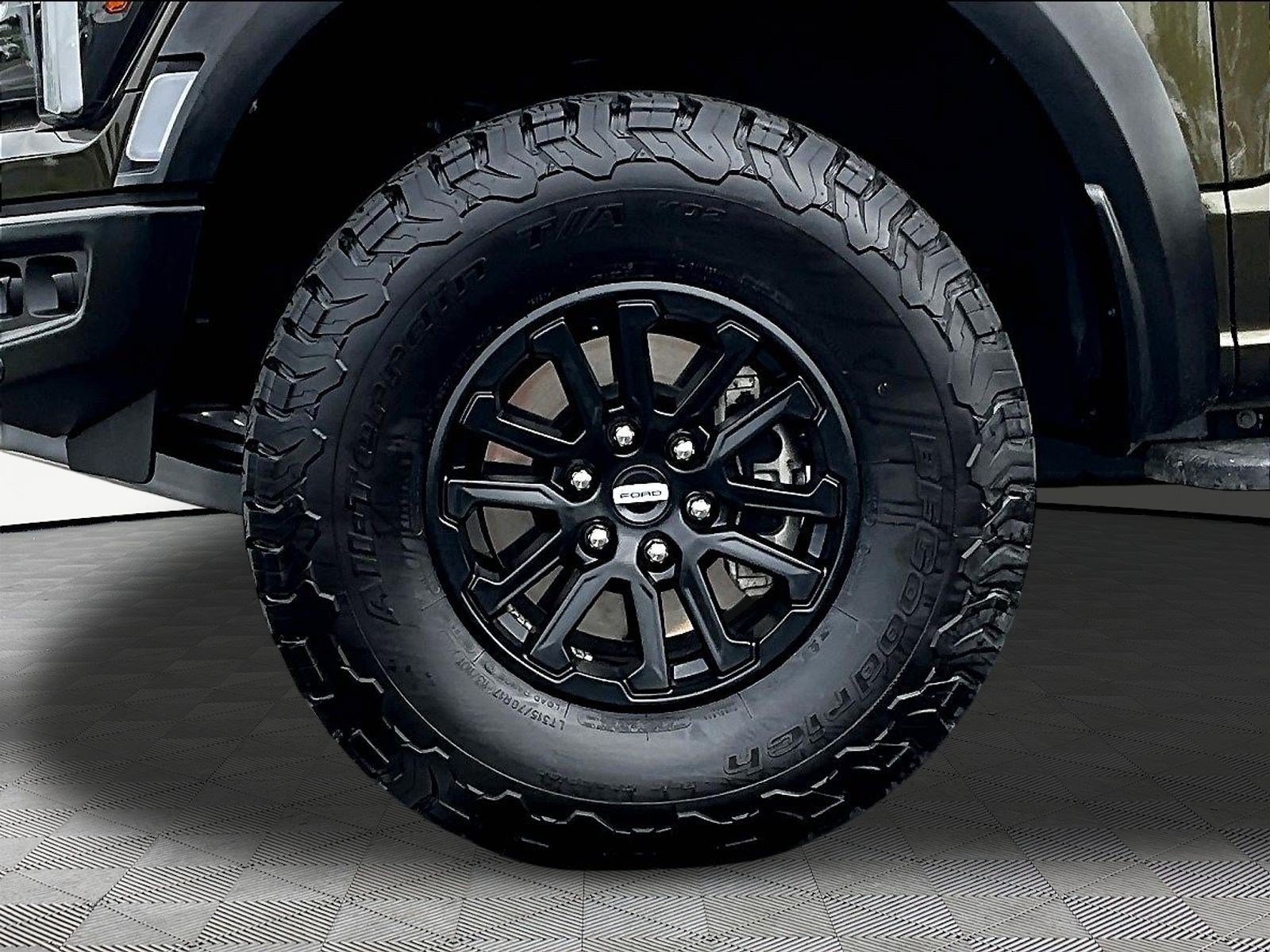 Used 2025 Ford F150 Raptor AWD/4WD image 34