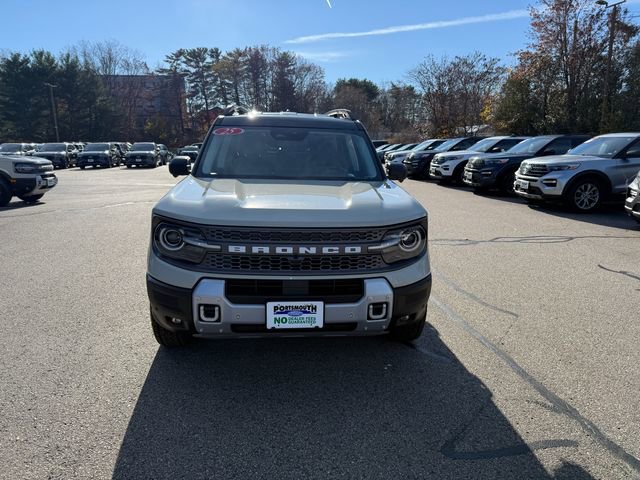 Used 2025 Ford Bronco Sport Badlands image 8