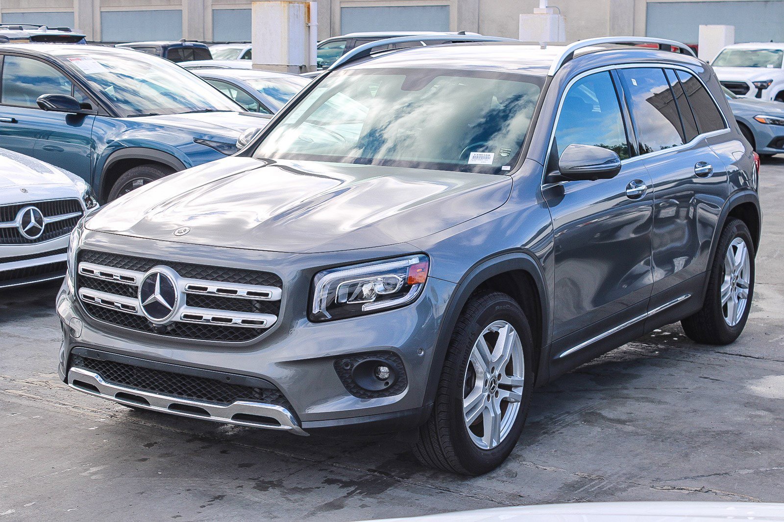 Used 2021 Mercedes-Benz GLB 250 GLB 250 image 3