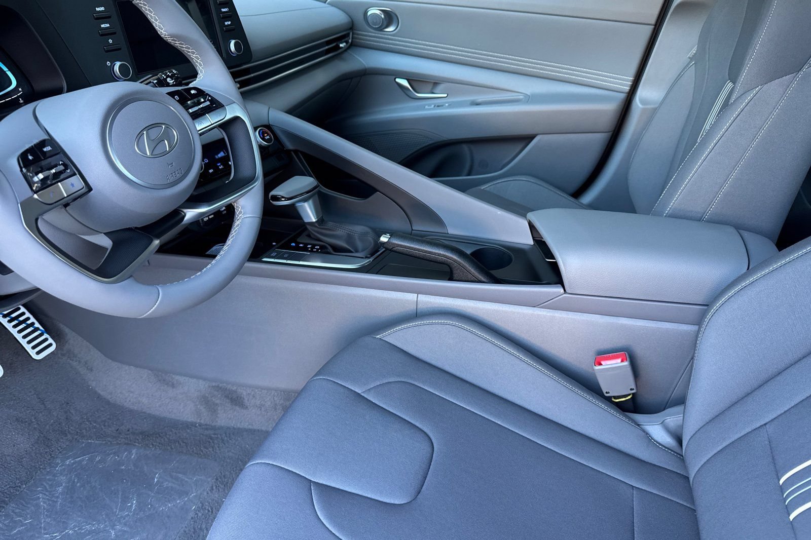 New 2026 Hyundai Elantra Sport FWD image 10