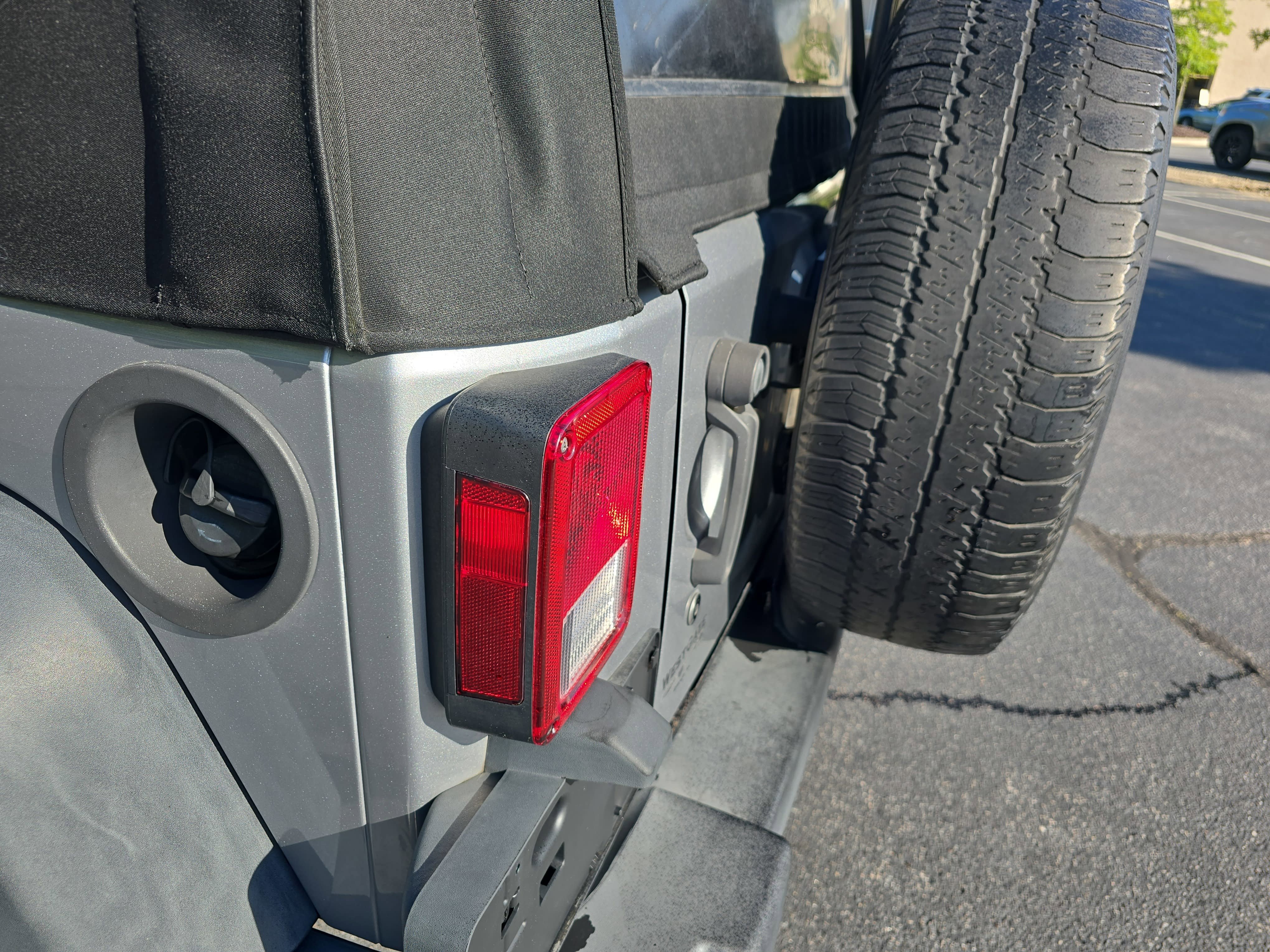Used 2018 Jeep Wrangler Unlimited Sport S AWD/4WD image 26