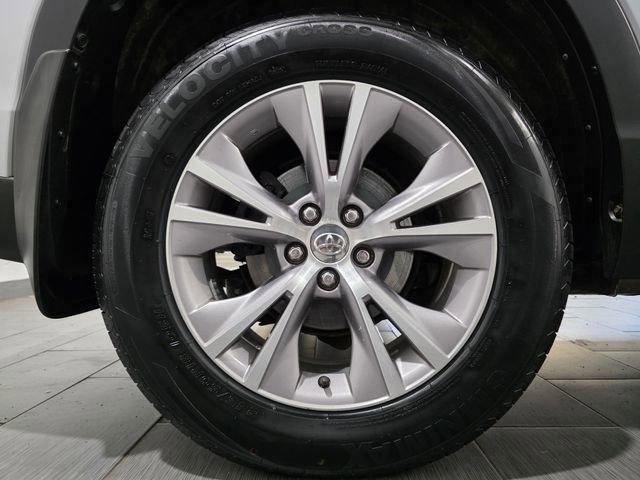 Used 2014 Toyota Highlander XLE AWD/4WD image 25