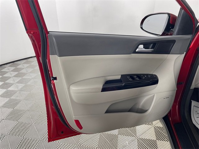 Used 2019 Kia Sportage EX w/ EX Technology Package image 19