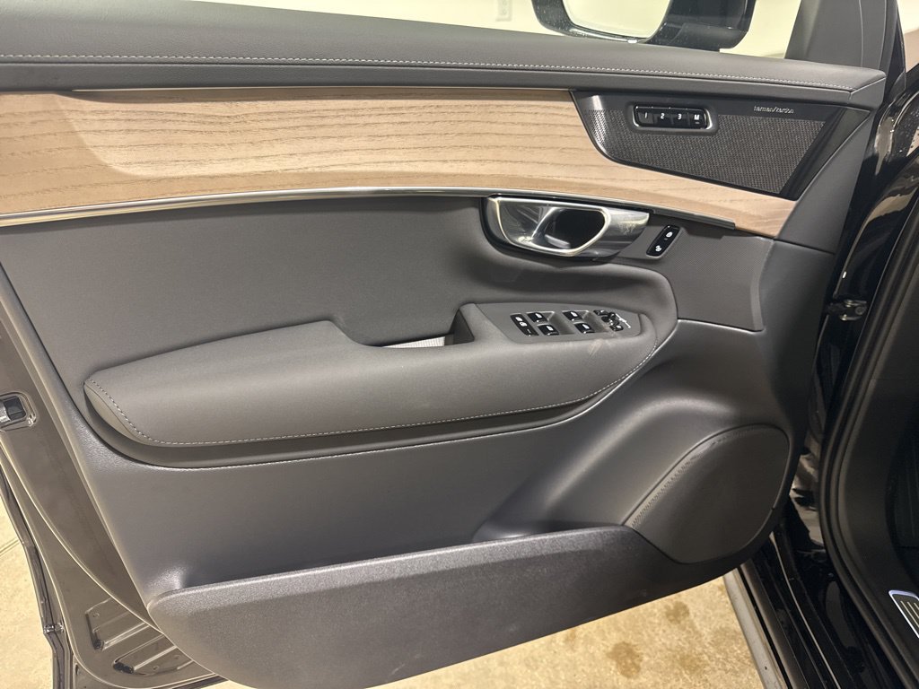 New 2026 Volvo XC90 B6 Plus AWD/4WD image 17