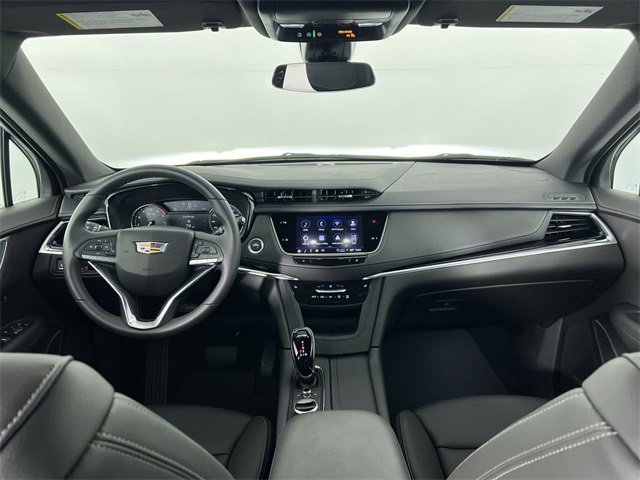 Certified 2025 Cadillac XT6 Luxury image 21