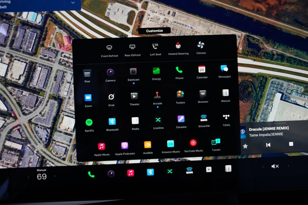 Used 2024 Tesla Model X Plaid AWD/4WD image 25