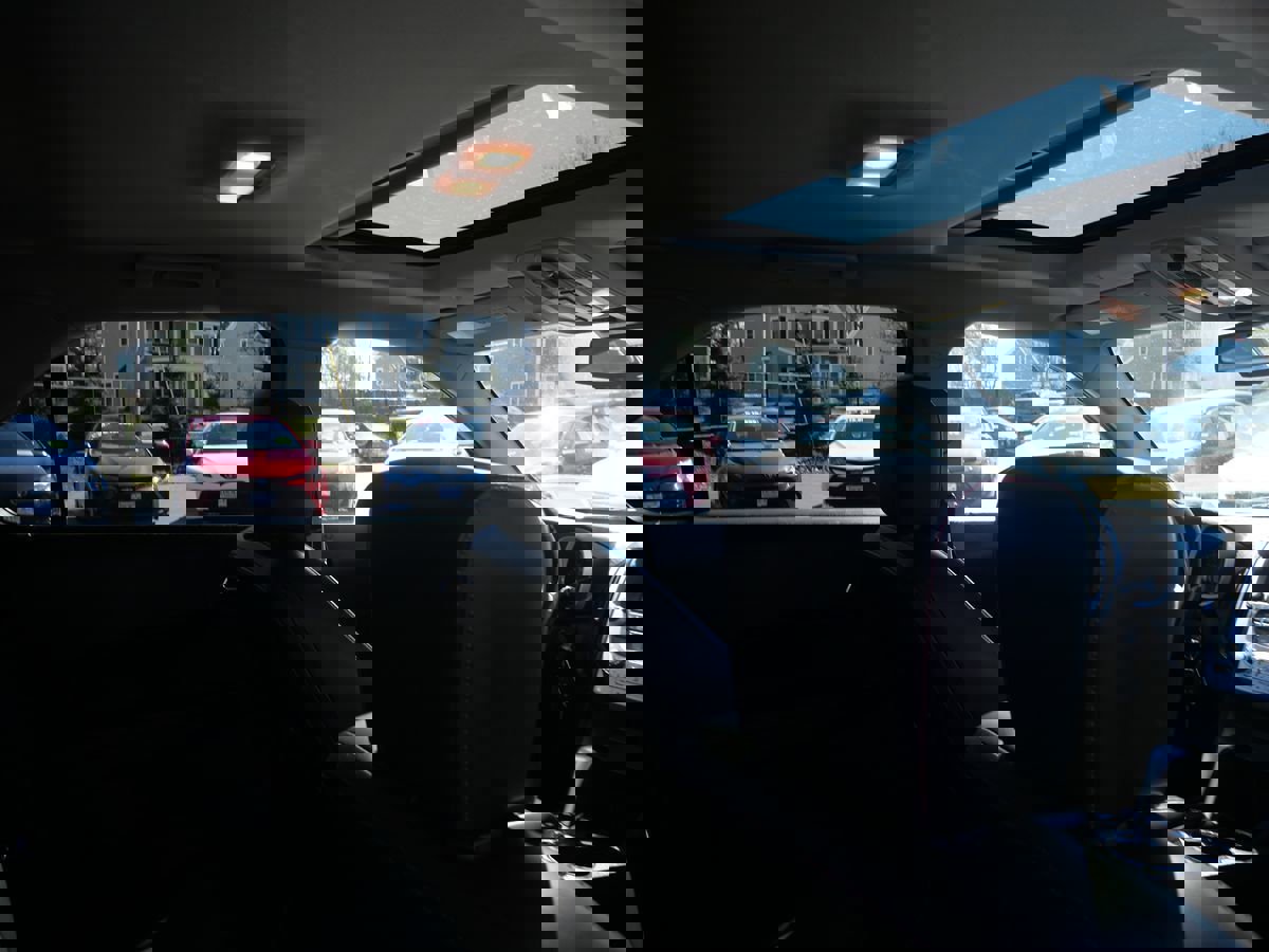 Used 2015 Chevrolet Equinox LTZ AWD/4WD image 23