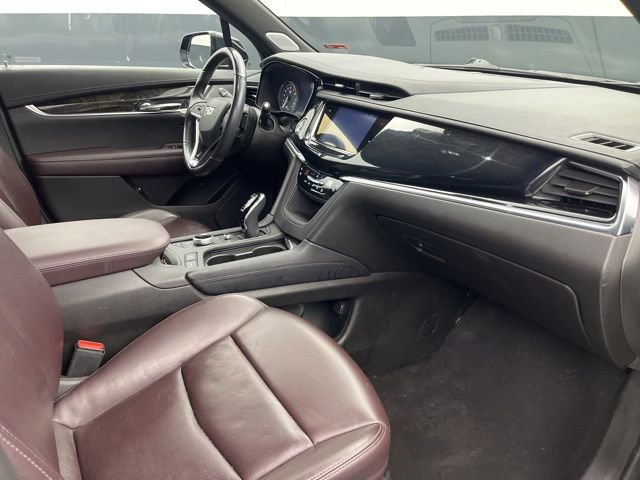 Used 2022 Cadillac XT6 Premium Luxury w/ Technology Package image 14