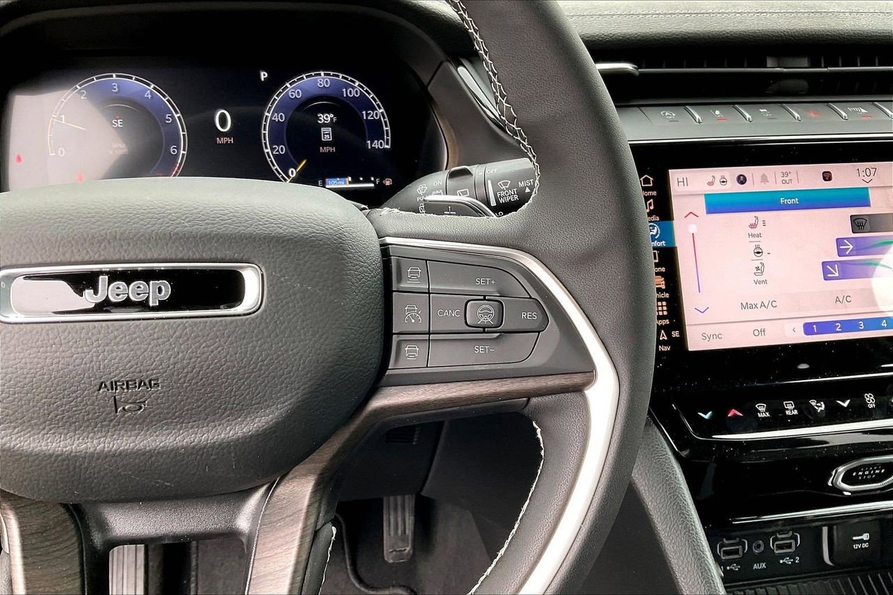 New 2026 Jeep Grand Cherokee L Limited AWD/4WD image 32