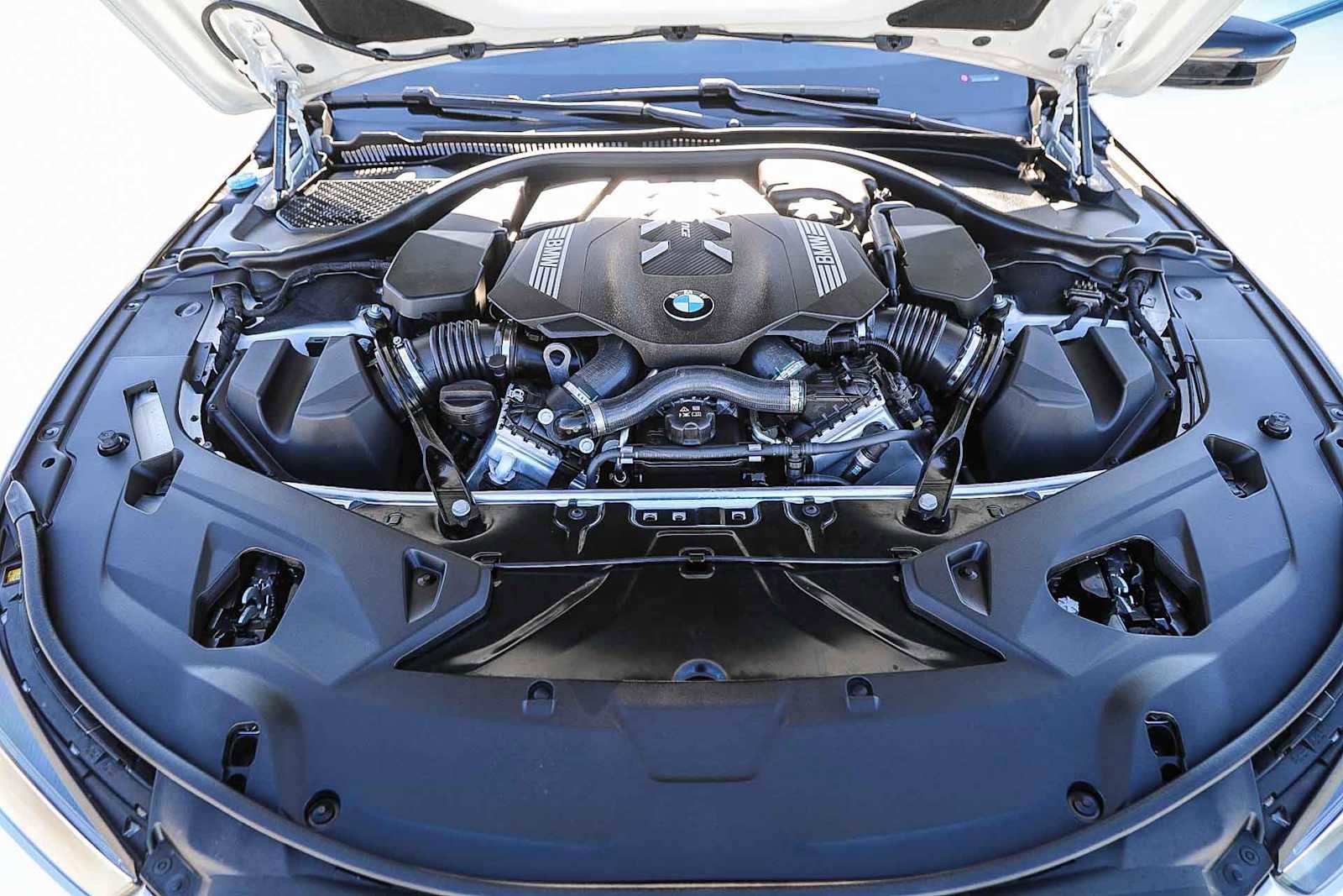 Used 2024 BMW M850i xDrive M850i xDrive w/ M Sport Professional Package image 32