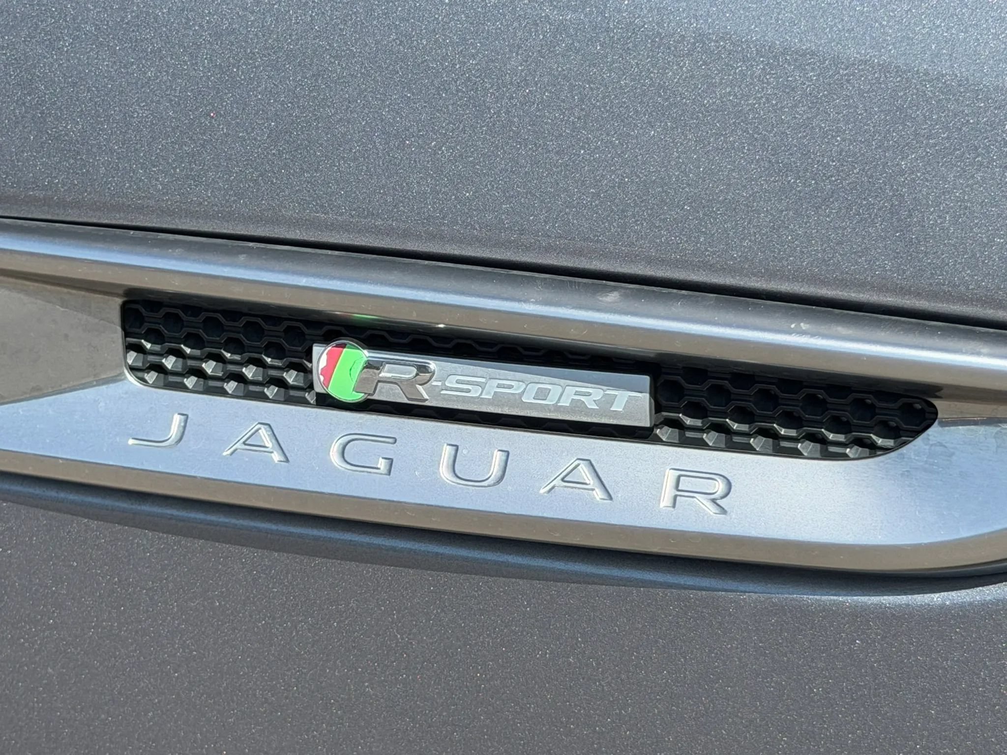 Used 2020 Jaguar F-PACE R-Sport AWD/4WD image 2