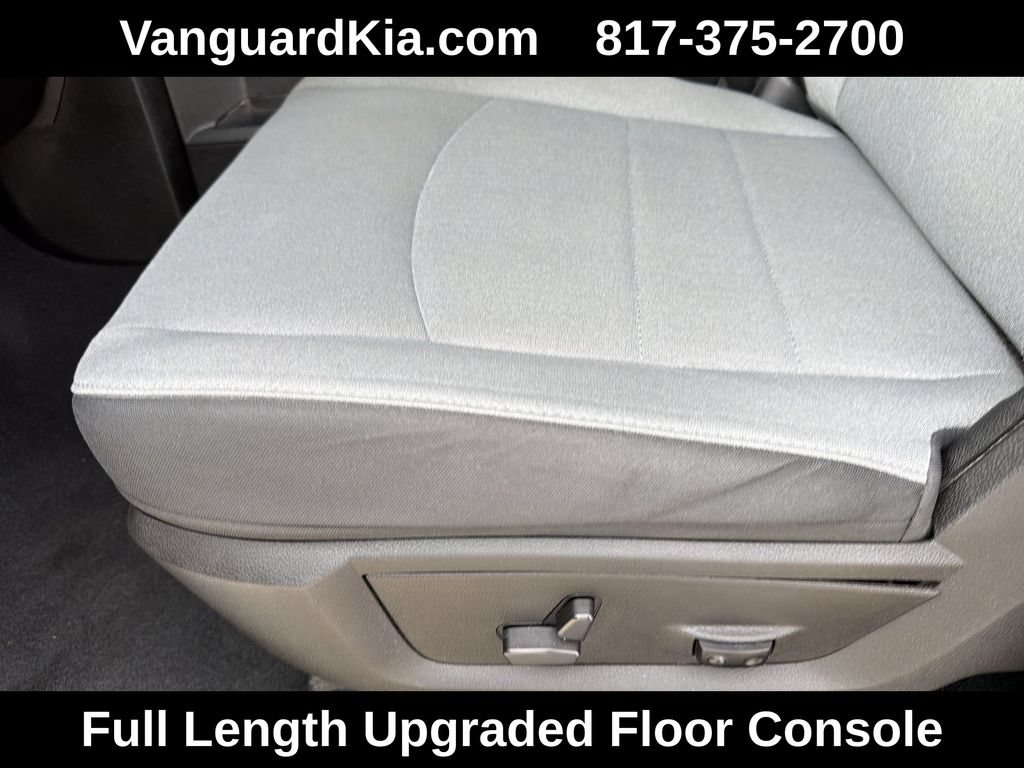 Used 2021 RAM 1500 Classic SLT w/ Luxury Group AWD/4WD image 16