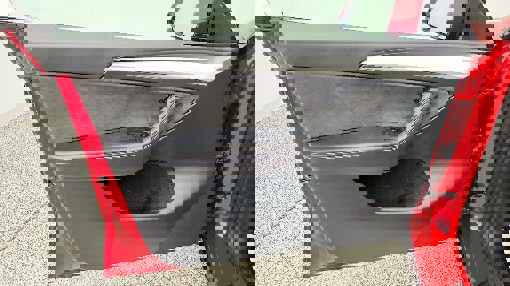 Used 2023 Tesla Model Y Performance image 11