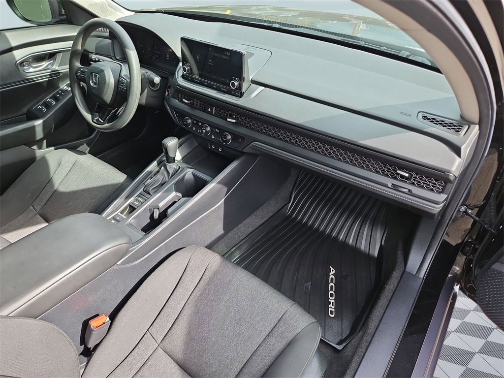 Used 2023 Honda Accord EX image 28