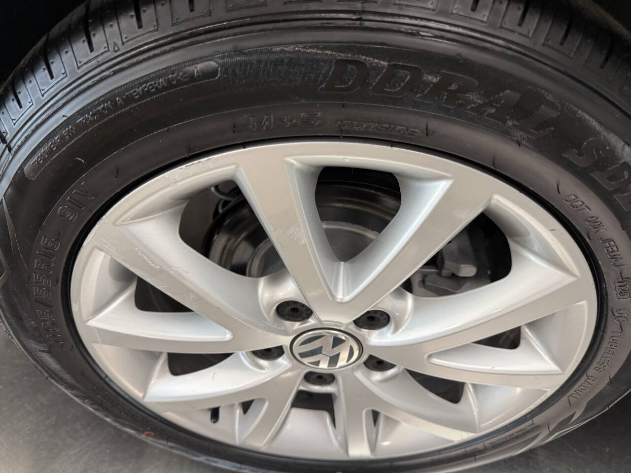 Used 2013 Volkswagen Jetta SE FWD image 27