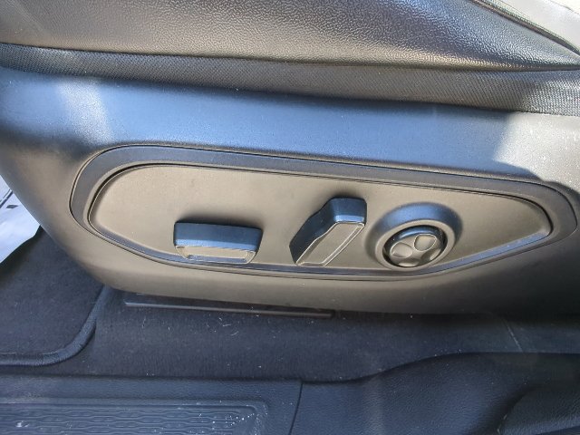 Used 2025 Jeep Grand Cherokee L Altitude AWD/4WD image 11