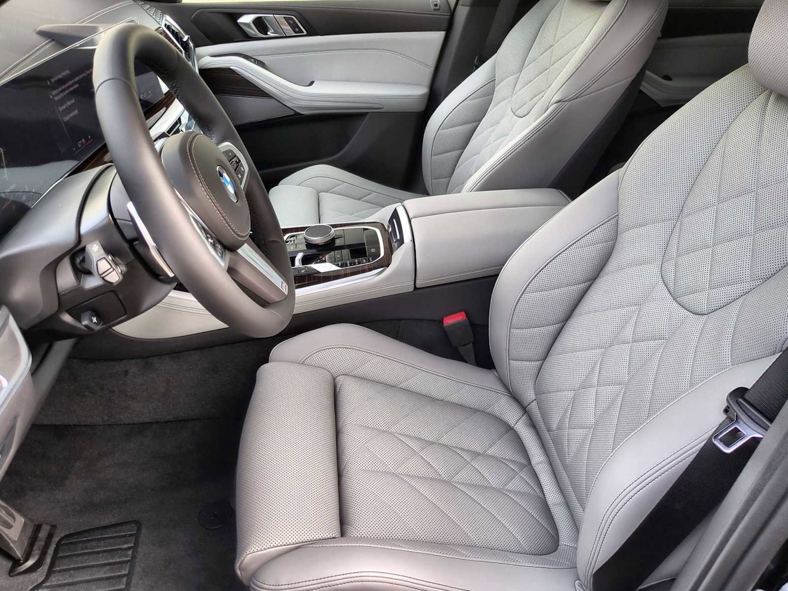 New 2026 BMW X5 xDrive40i w/ M Sport Package image 16