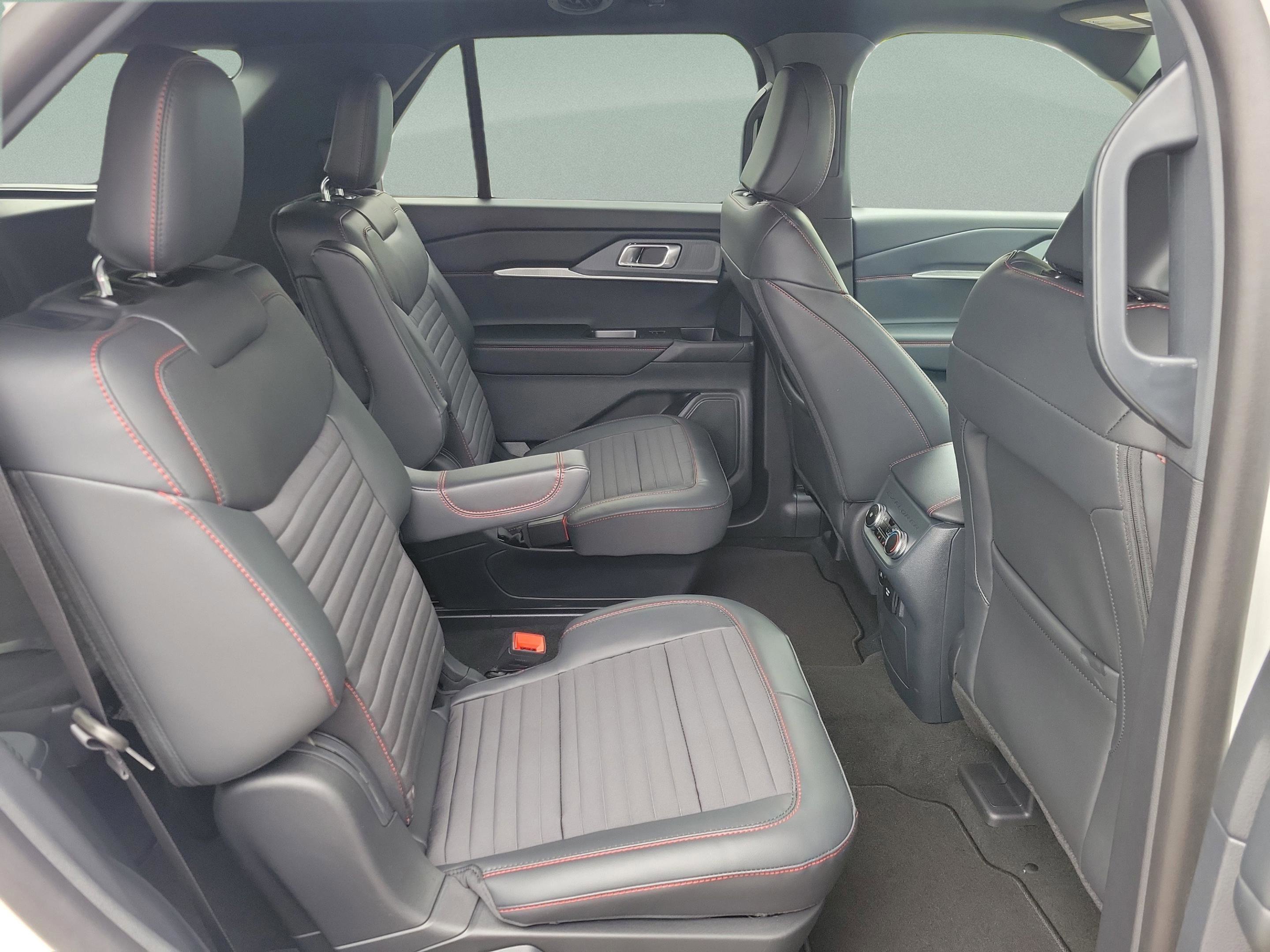 New 2026 Ford Explorer ST-Line AWD/4WD image 28