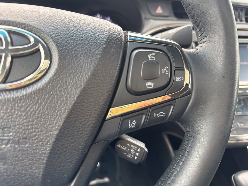 Used 2016 Toyota Avalon Limited image 35