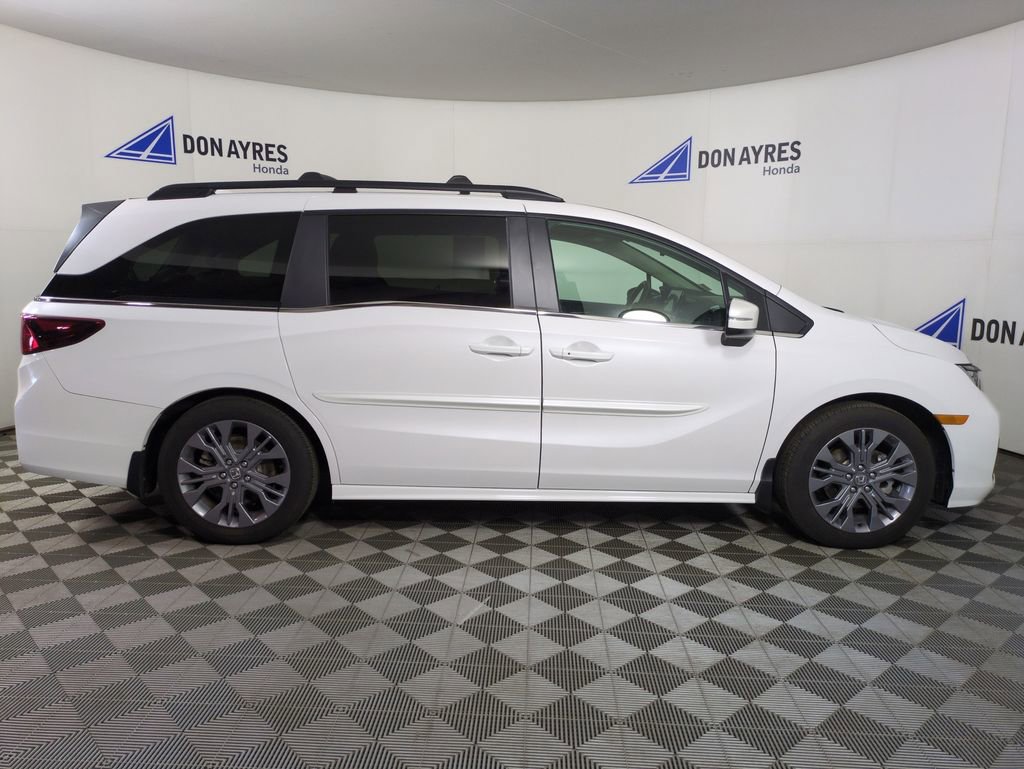 Used 2026 Honda Odyssey Touring image 6