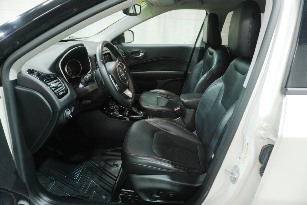 Used 2018 Jeep Compass Limited w/ Safe & Security Group AWD/4WD image 10