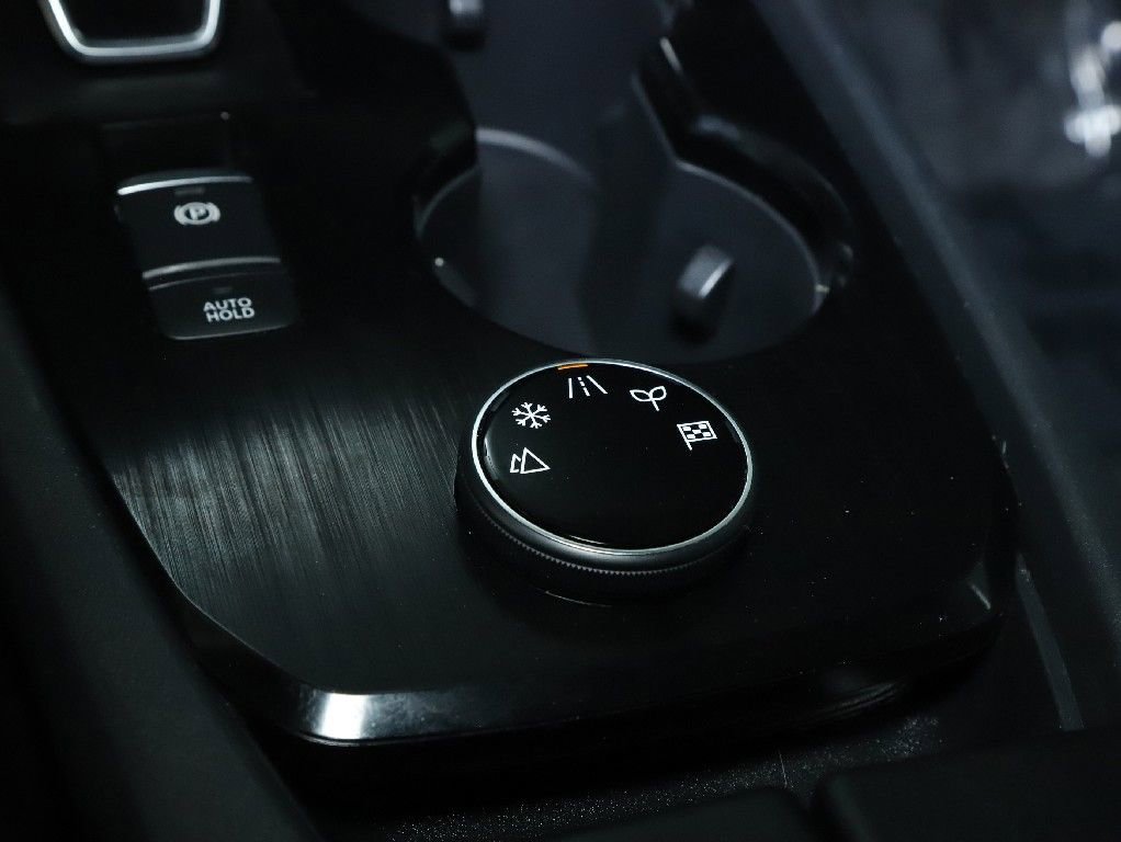 Certified 2026 Nissan Rogue SV AWD/4WD image 27