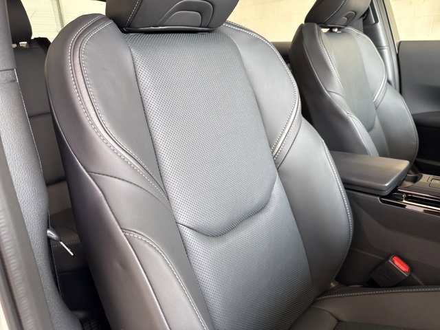 Used 2025 Toyota Prius LE image 52