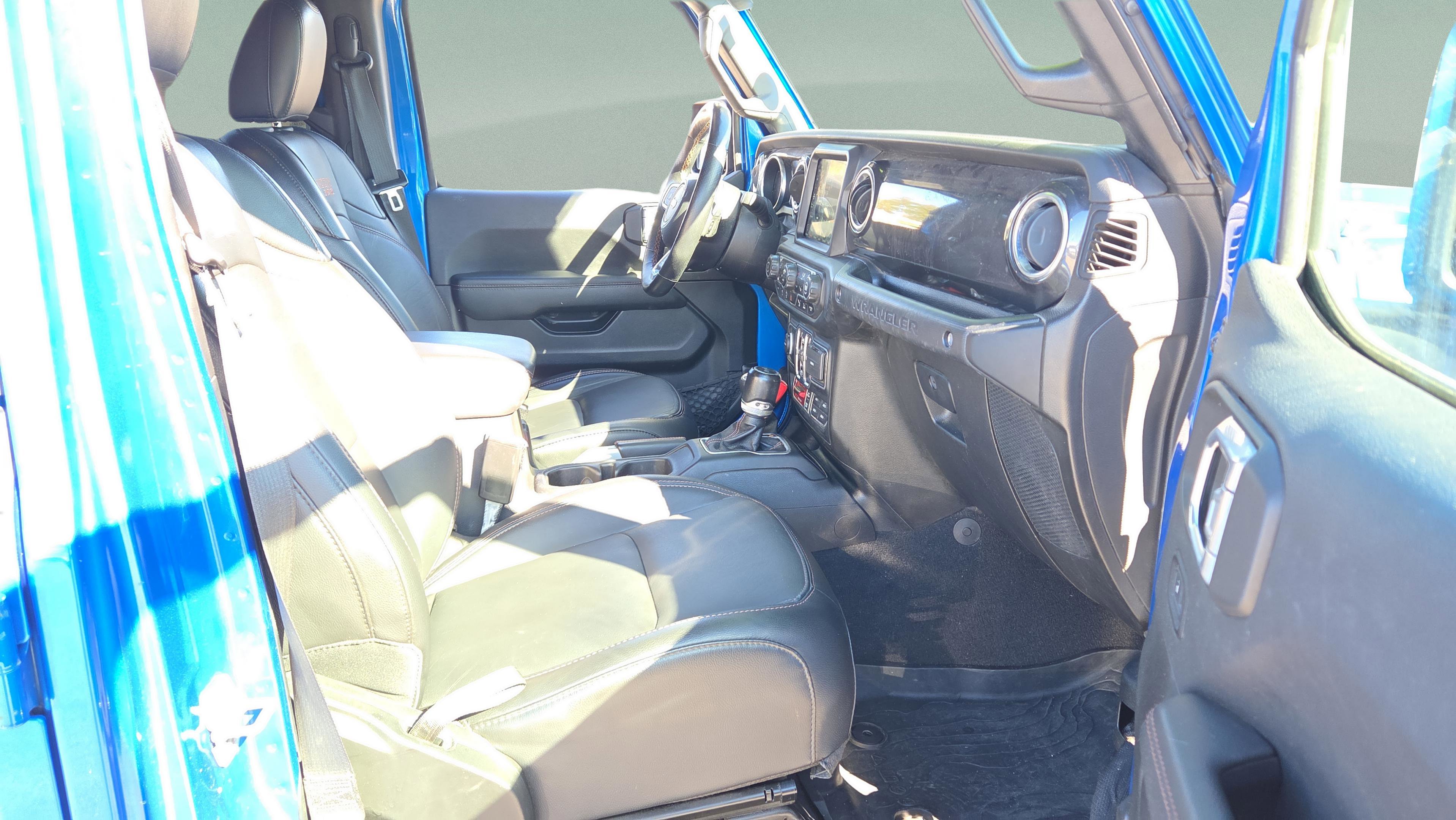 Used 2021 Jeep Wrangler Unlimited Rubicon w/ Dual Top Group image 25