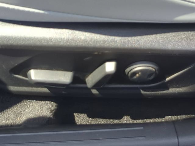 Used 2024 Hyundai Elantra Limited FWD image 21