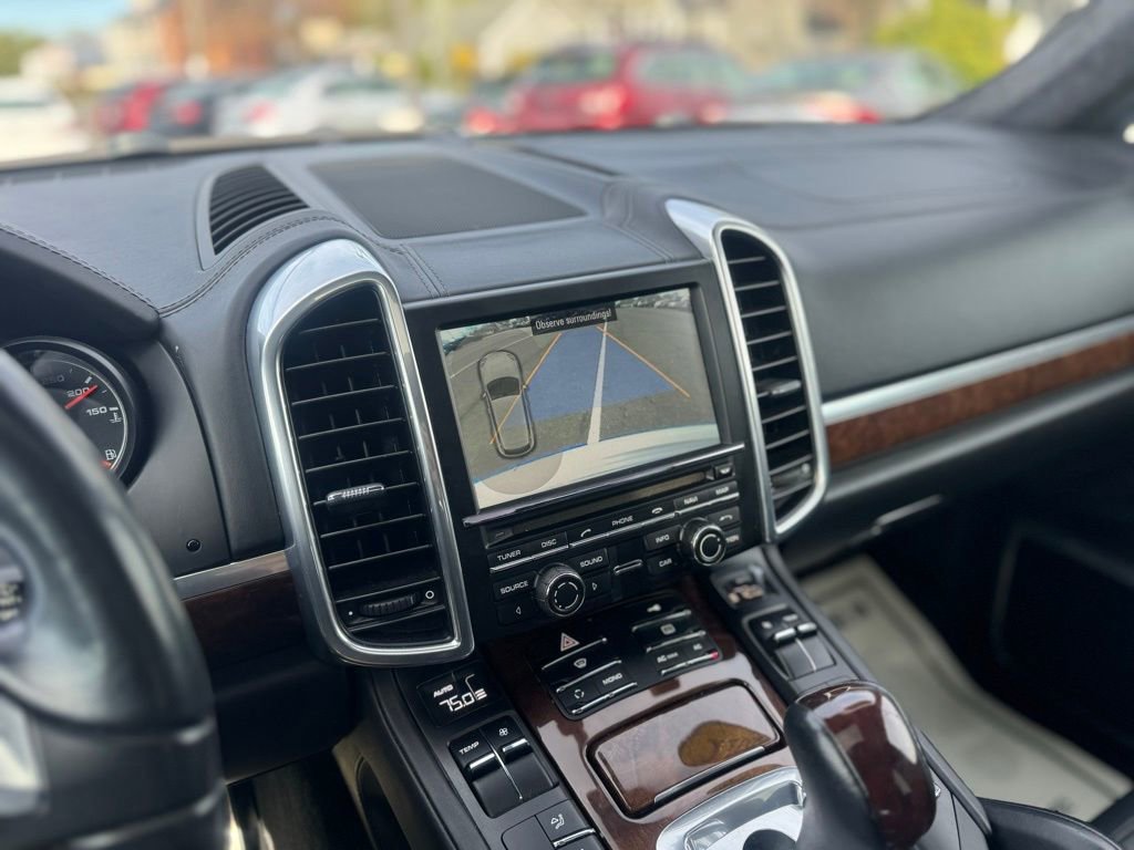 Used 2011 Porsche Cayenne Turbo AWD/4WD image 41