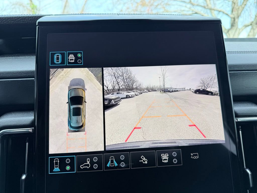 Used 2025 GMC Yukon Denali w/ Denali Reserve Package image 15