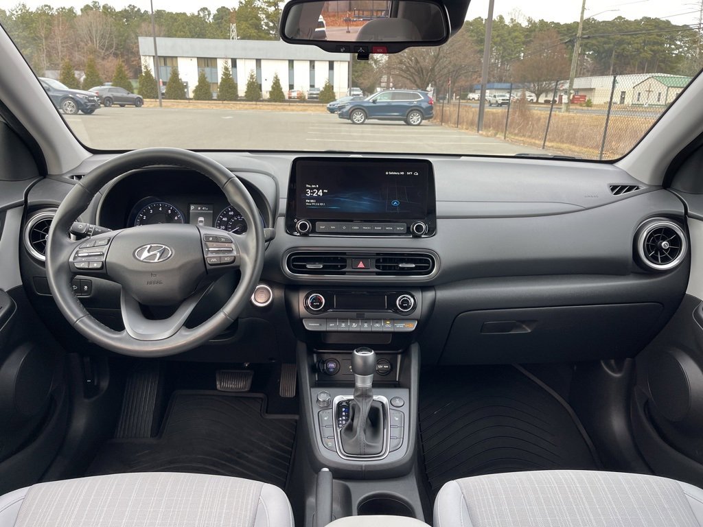 Certified 2023 Hyundai Kona SEL w/ Convenience Package image 8