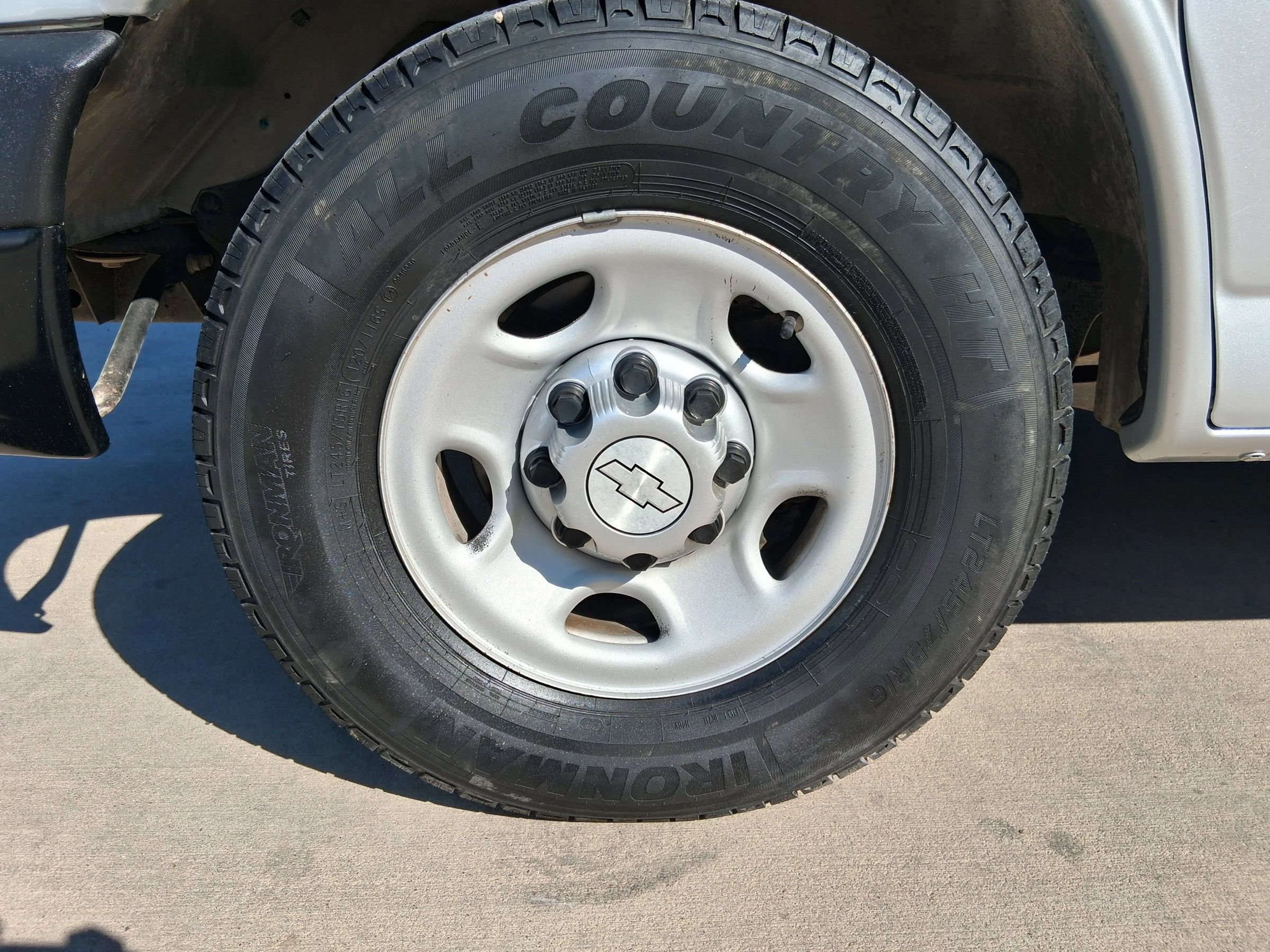 Used 2017 Chevrolet Express 2500 LS RWD image 17