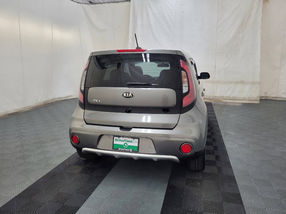 Used 2018 Kia Soul + FWD image 7