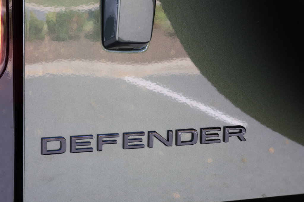 New 2026 Land Rover Defender 110 X-Dynamic SE AWD/4WD image 4
