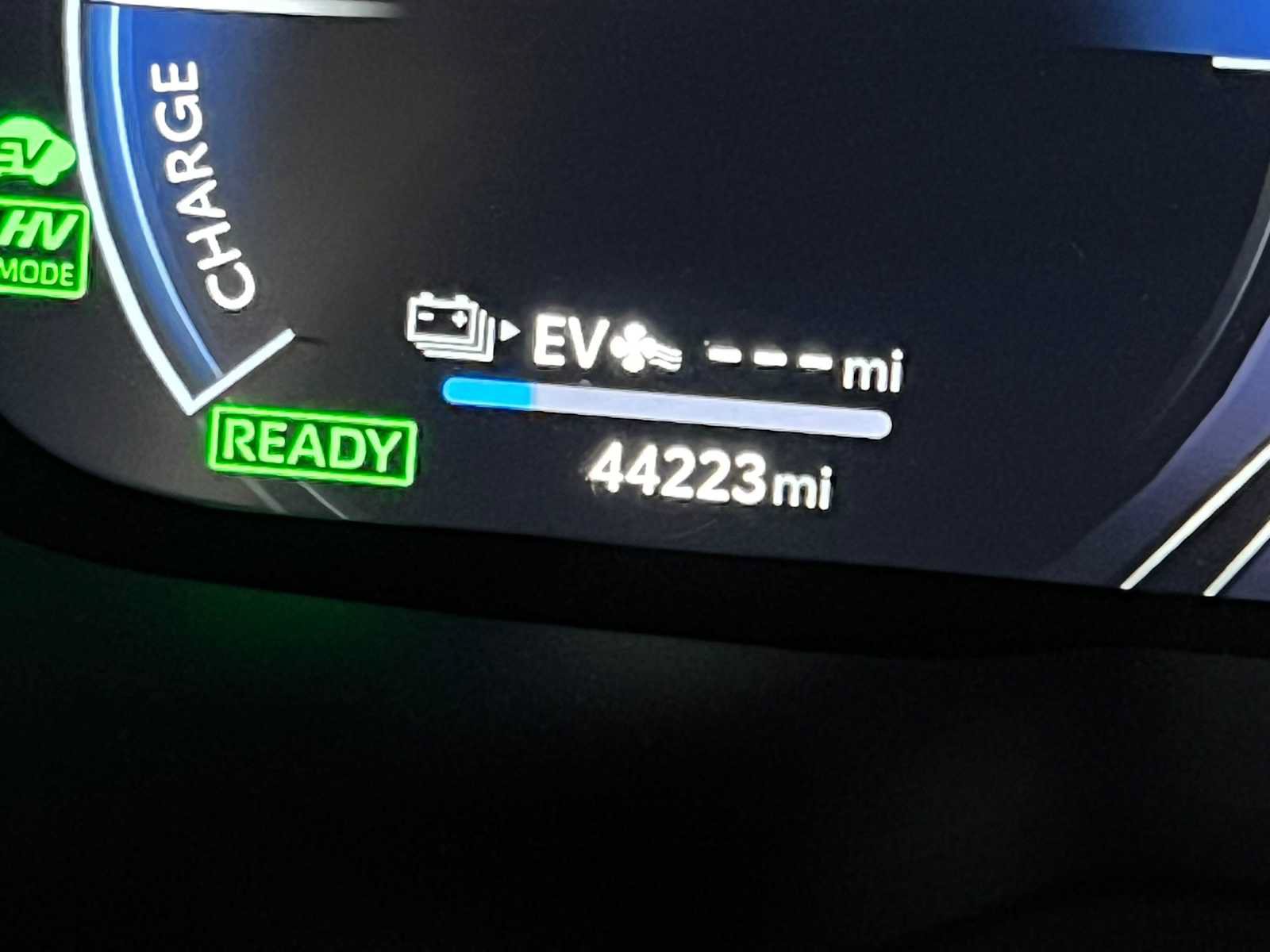 Used 2024 Toyota RAV4 XSE w/ Weather Package AWD/4WD image 32