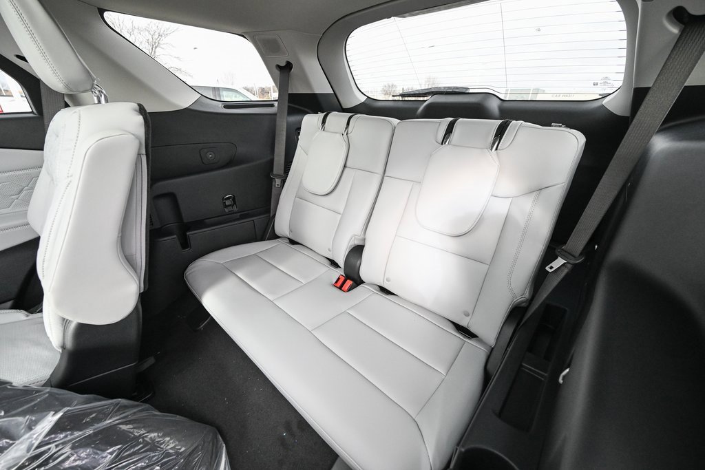 New 2026 Ford Explorer Platinum w/ LUX Leather Package image 18
