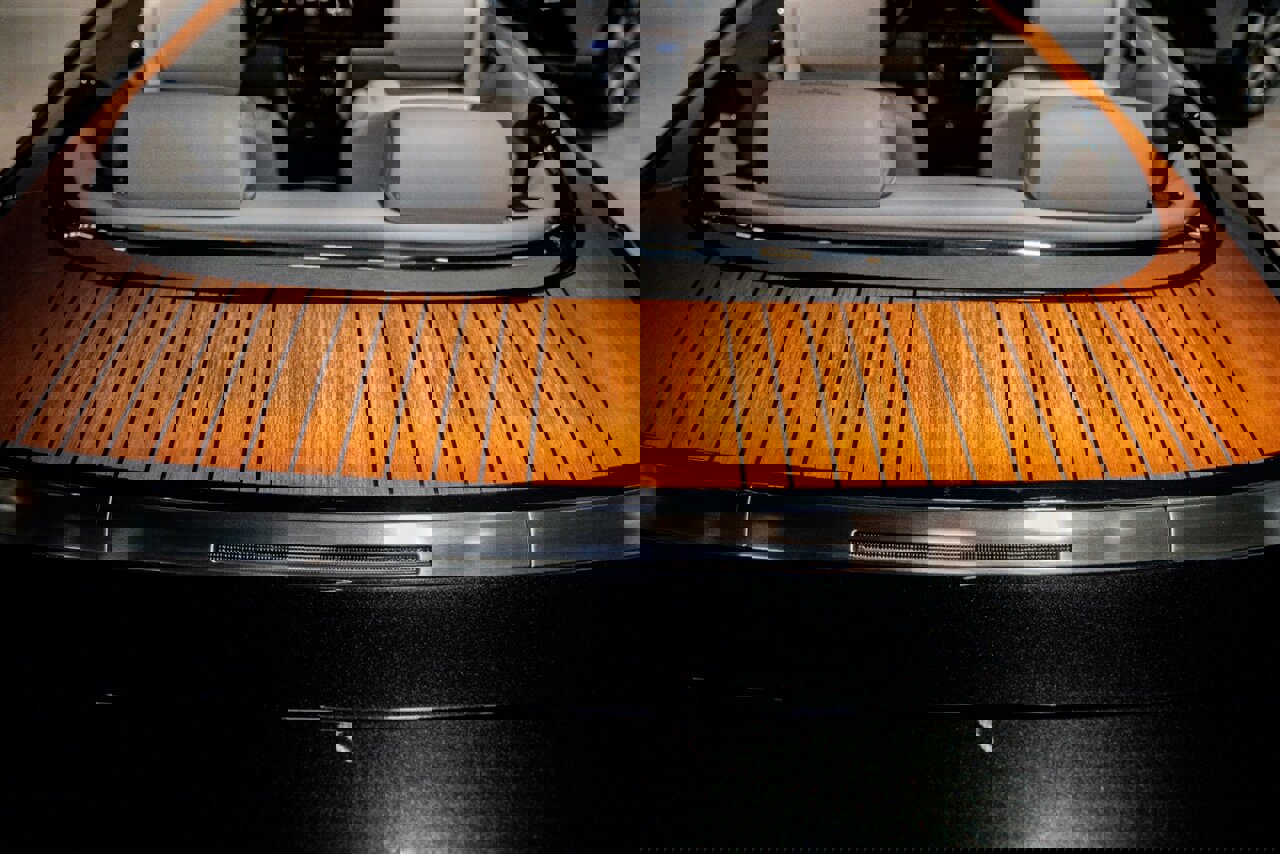 Used 2015 Rolls-Royce Phantom Drophead Coupe image 12