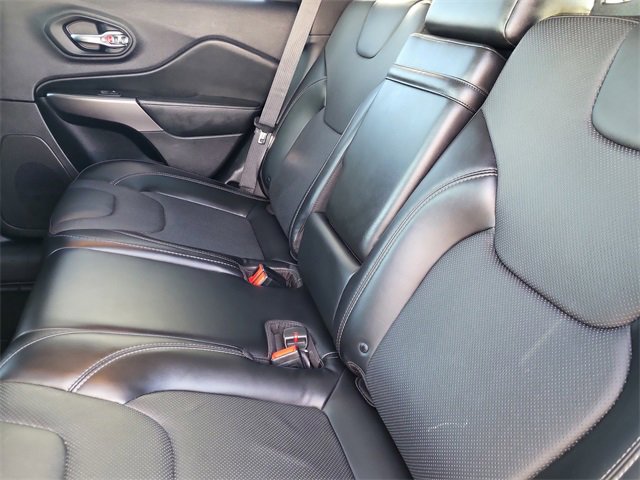 Used 2019 Jeep Cherokee Limited image 10