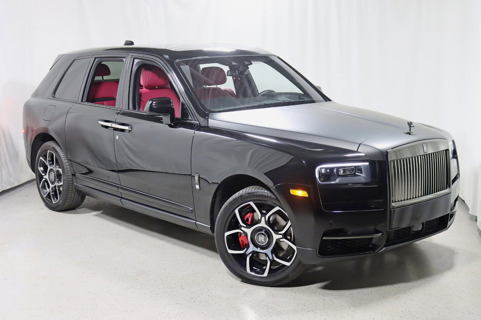Used 2023 Rolls-Royce Cullinan Black Badge w/ Driver's Package image 8