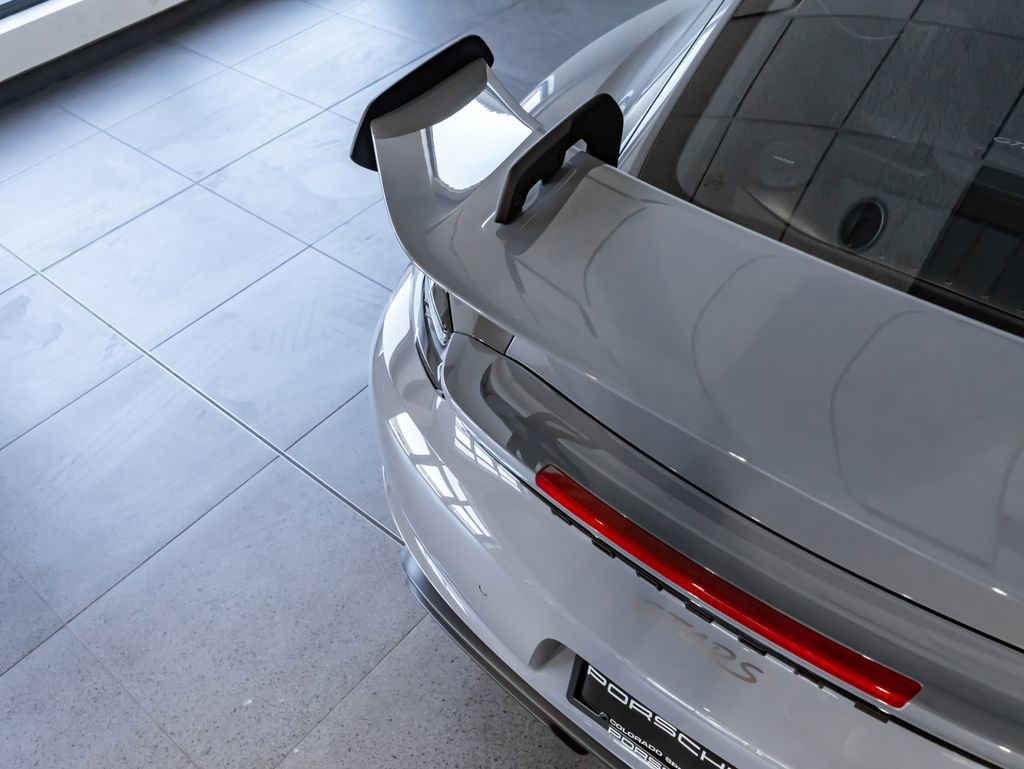 Used 2025 Porsche 718 Cayman GT4 RS image 34