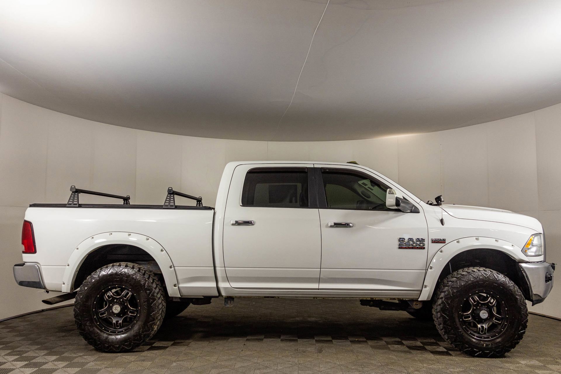 Used 2014 RAM 2500 SLT image 9