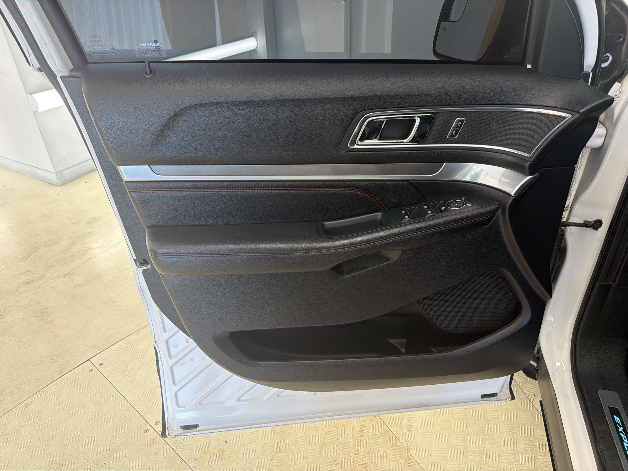 Used 2018 Ford Explorer Sport AWD/4WD image 23
