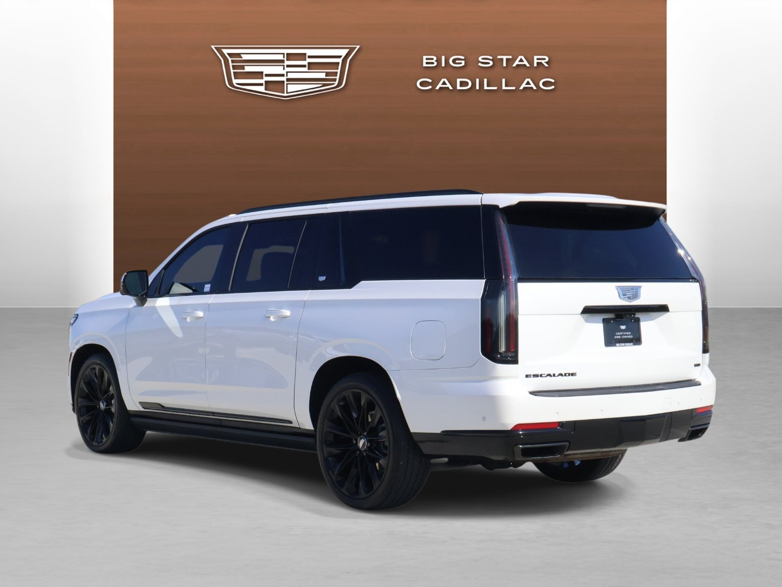 Certified 2025 Cadillac Escalade ESV Sport Platinum w/ LPO, ONYX Package AWD/4WD image 2