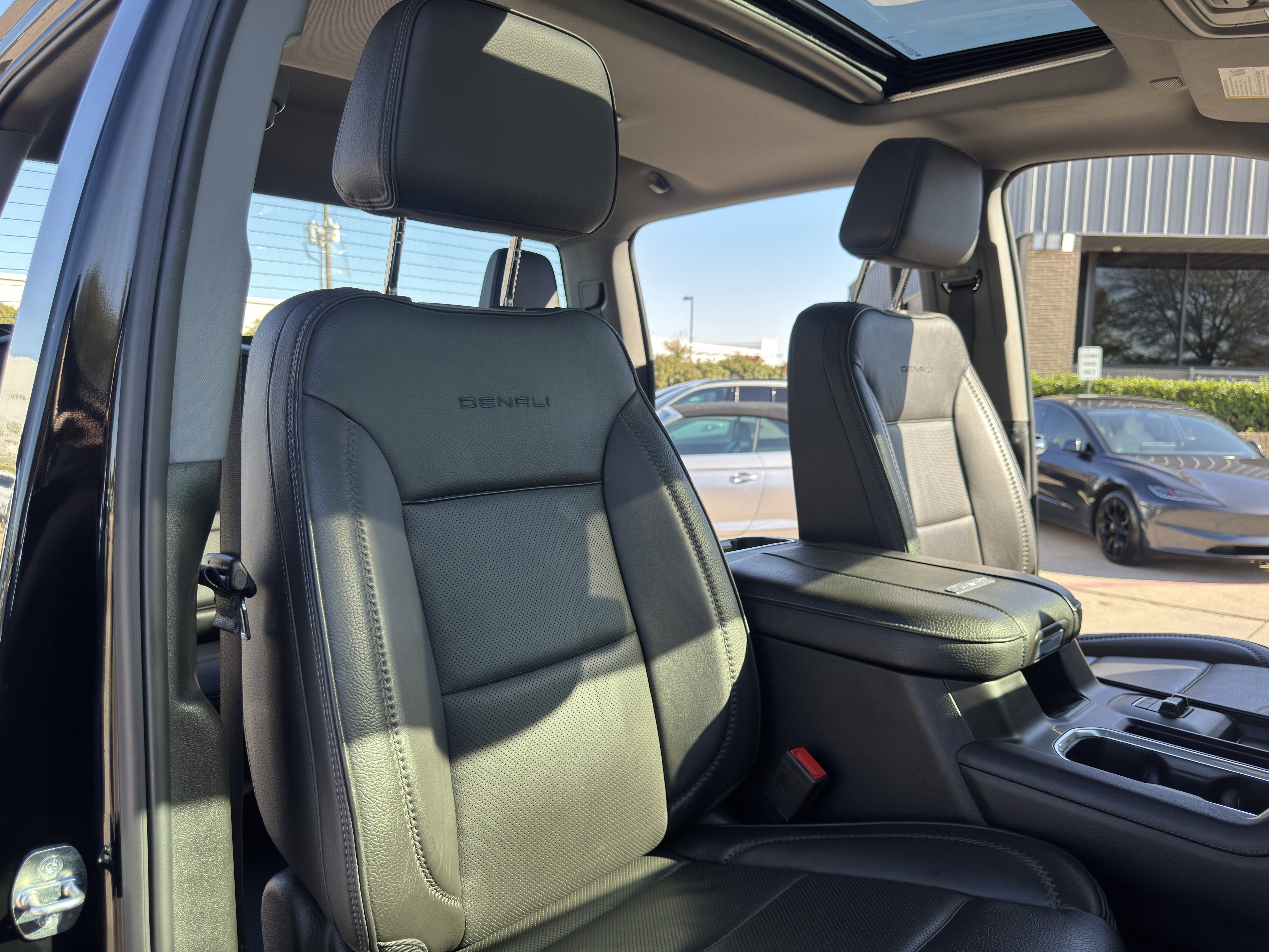 Used 2024 GMC Sierra 3500 Denali w/ Denali Reserve Package image 75