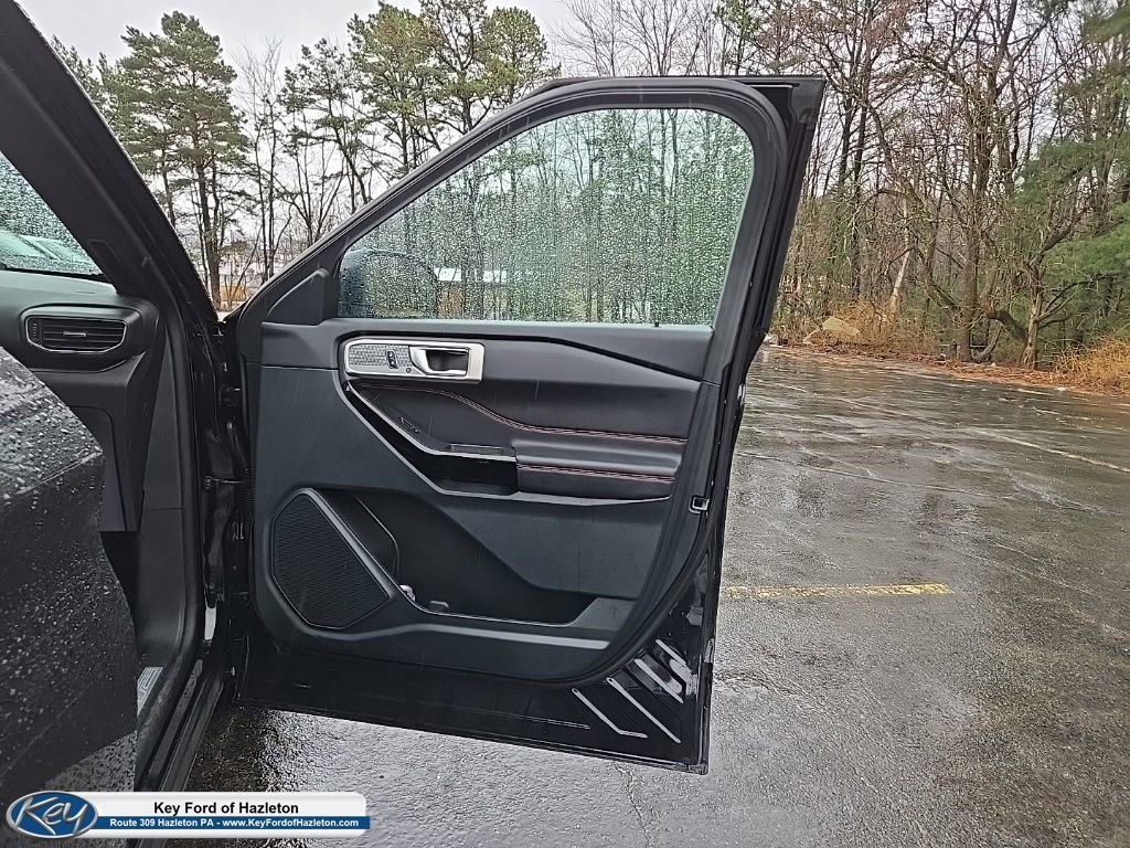 Used 2024 Ford Explorer ST-Line w/ Class IV Trailer Tow Package image 28