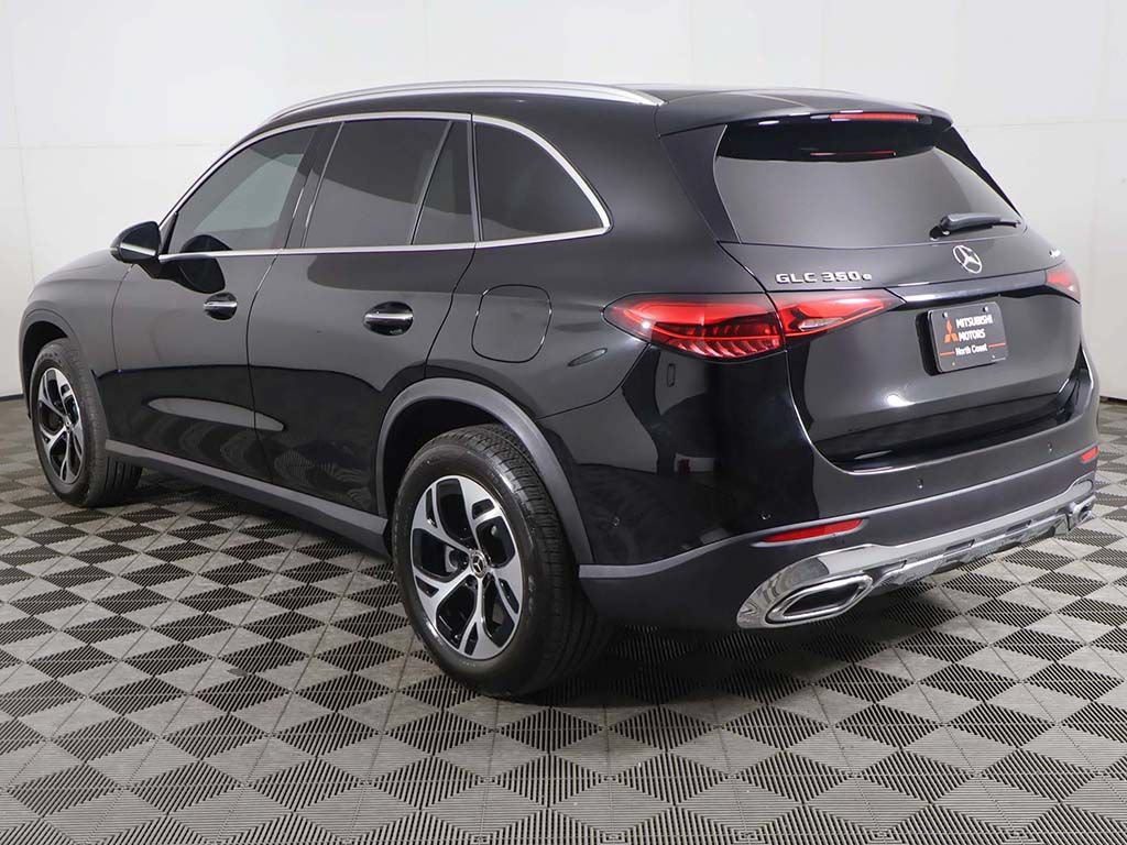 Used 2025 Mercedes-Benz GLC 350e 4MATIC image 9